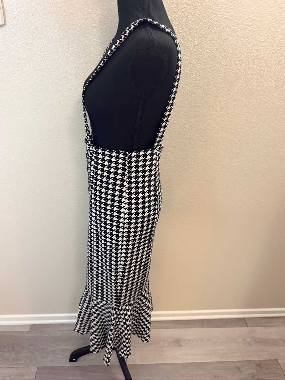 SHEIN Black and White Houndstooth Suspender Skirt - Picture 7 of 10